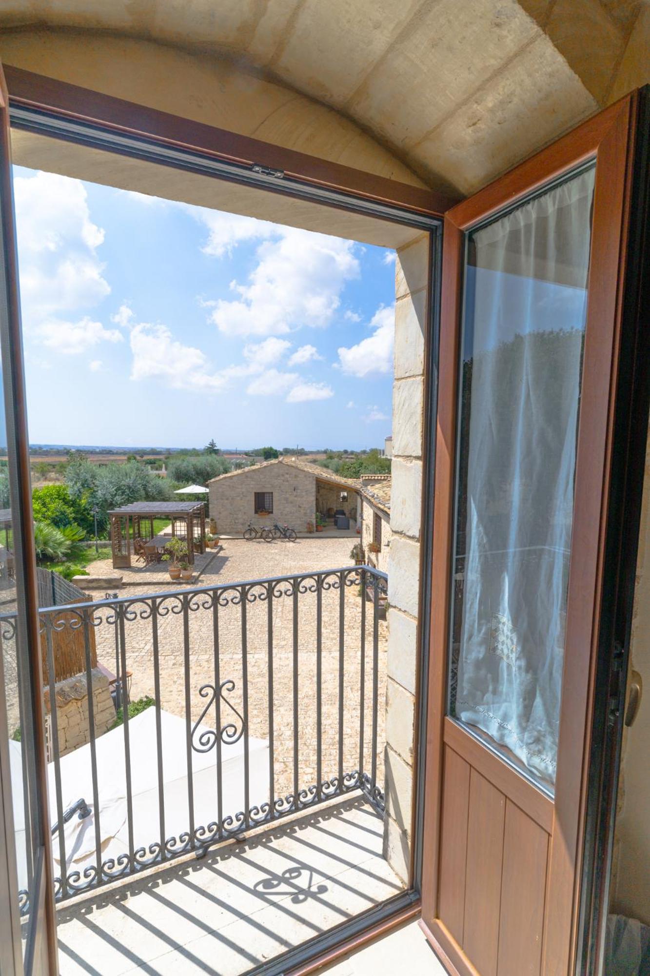 ラグーザ Borgo Monachella Bed & Breakfast 部屋 写真