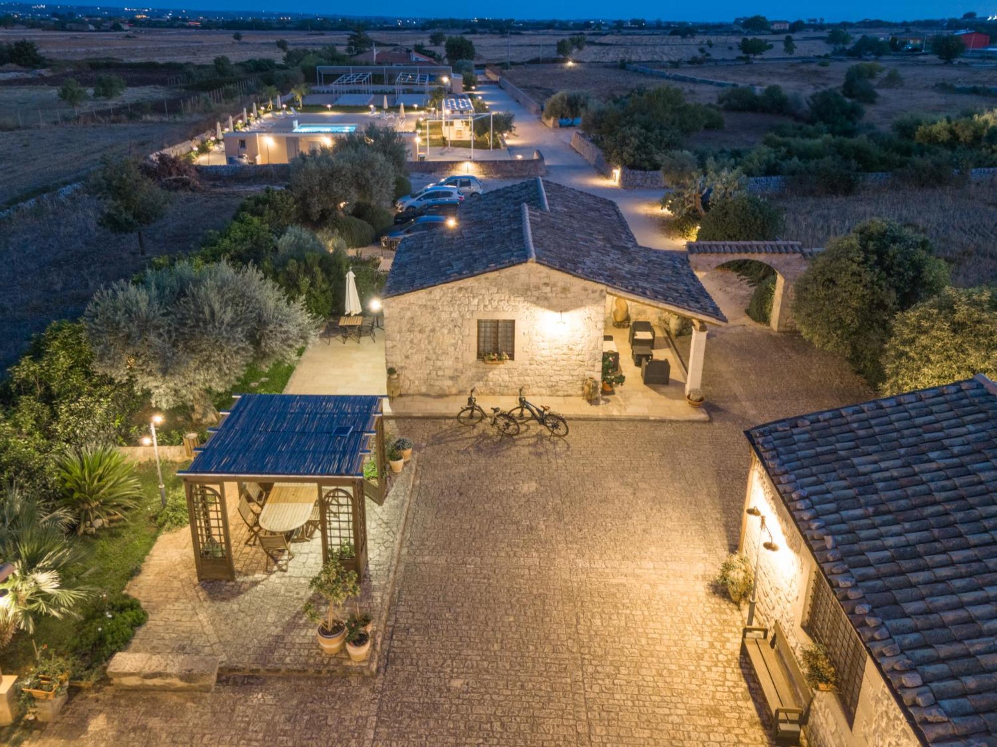 ラグーザ Borgo Monachella Bed & Breakfast エクステリア 写真