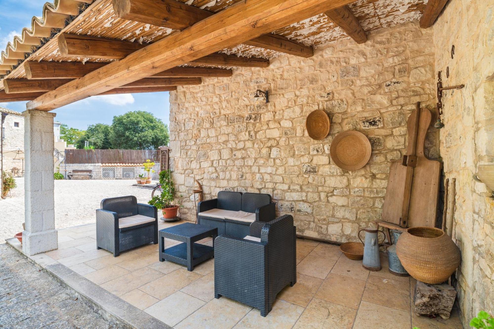 ラグーザ Borgo Monachella Bed & Breakfast エクステリア 写真